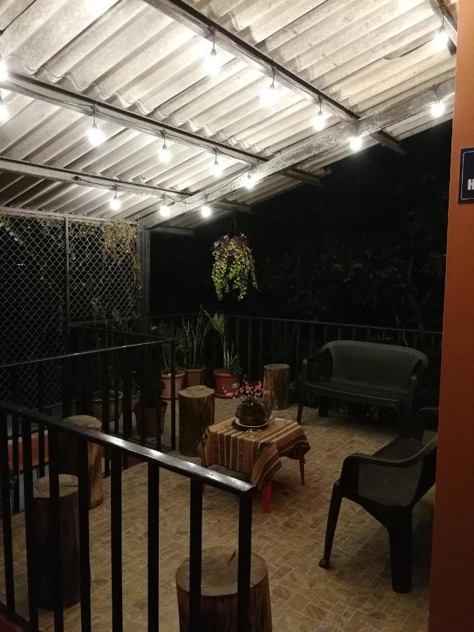 Chapelet Hostal Tababela Extérieur photo
